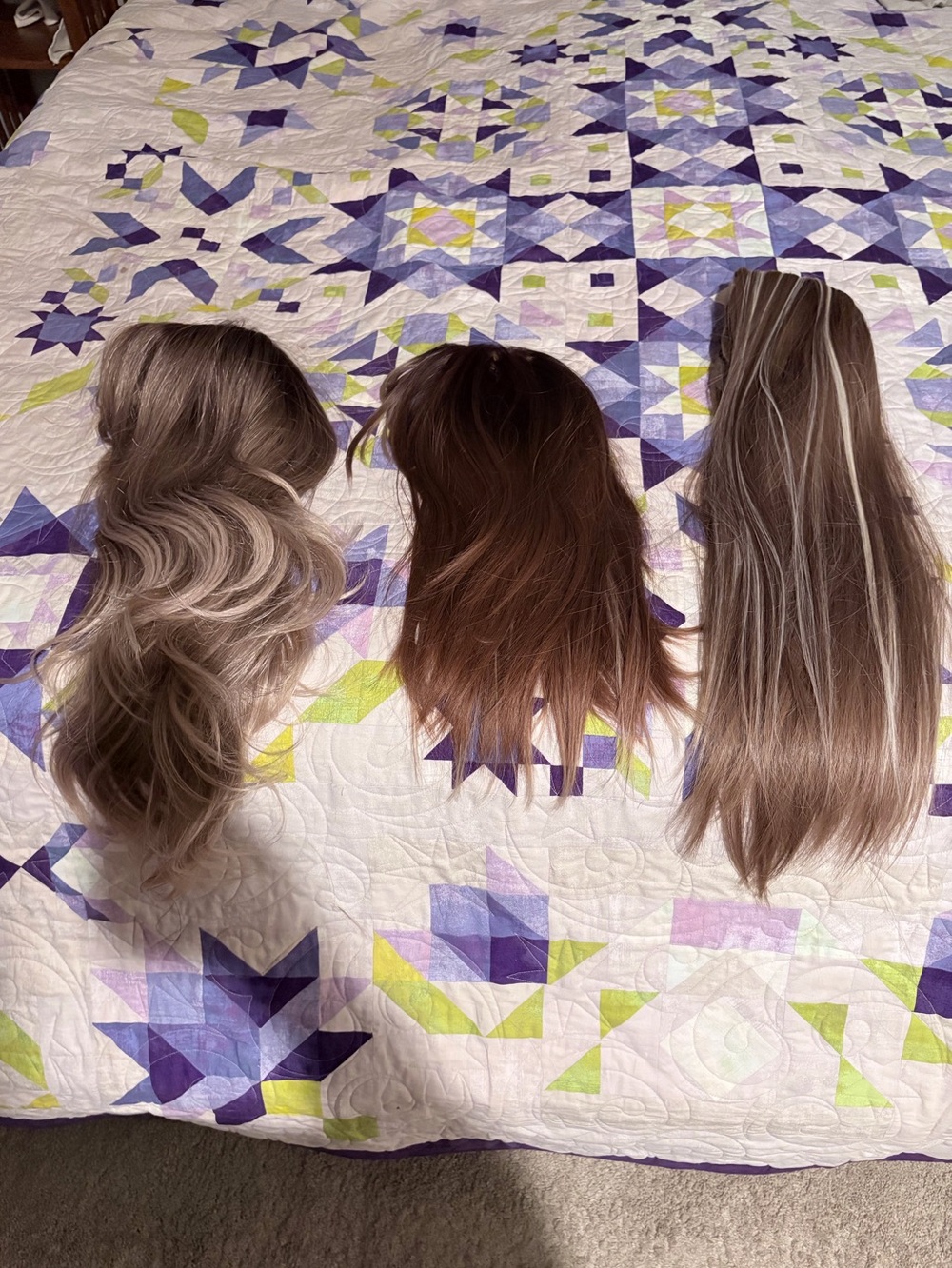 Selling a bundle of 3 wigs-Ombre Blonde,Brunette & Ash Blonde. Brand new,unworn.